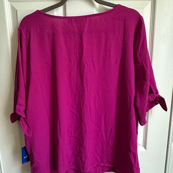NWT Apt 9 Women’s Plus 1X Button Up Fuchsia Pink Tie Sleeve Top - Picture 2 of 7